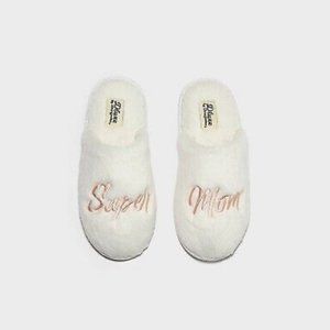 dluxe by dearfoams Women's Mother's Day Super Mom Slippers - Cream